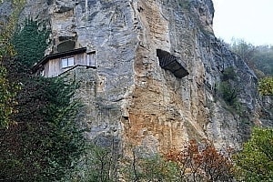 岩窟教会