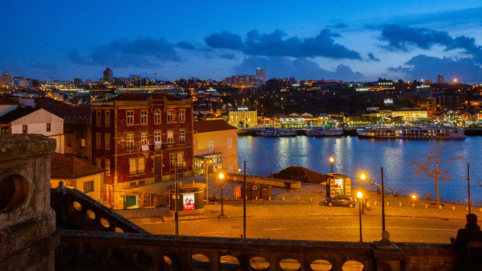 ポルトの夜景