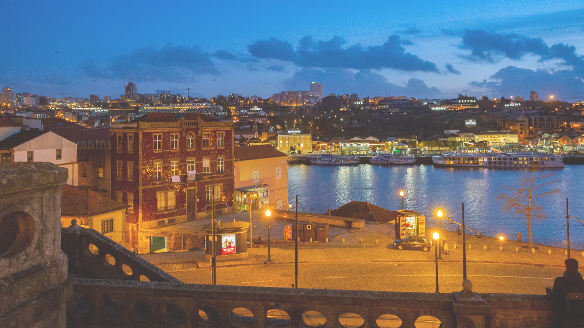 ポルトの夜景