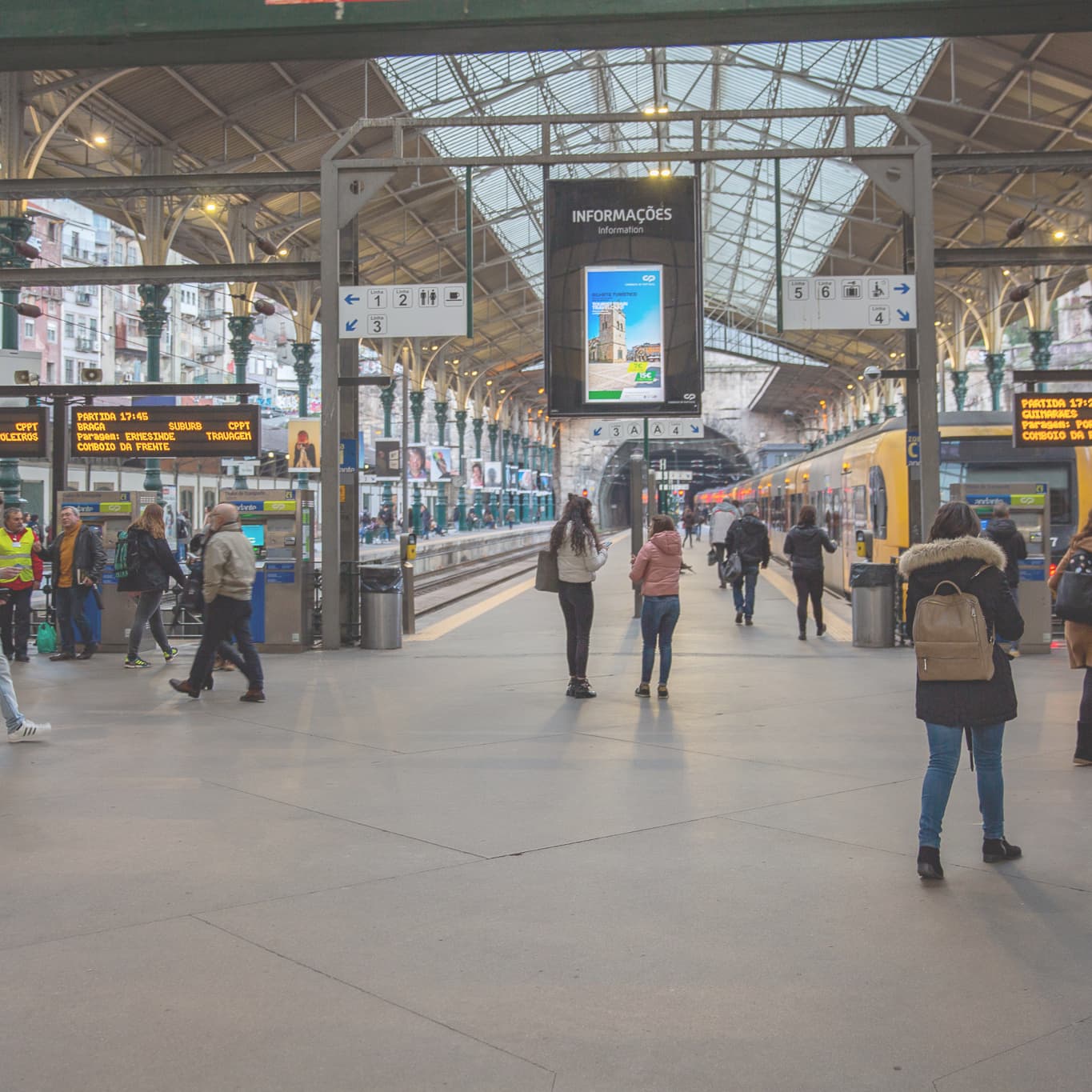 サン・ベント駅