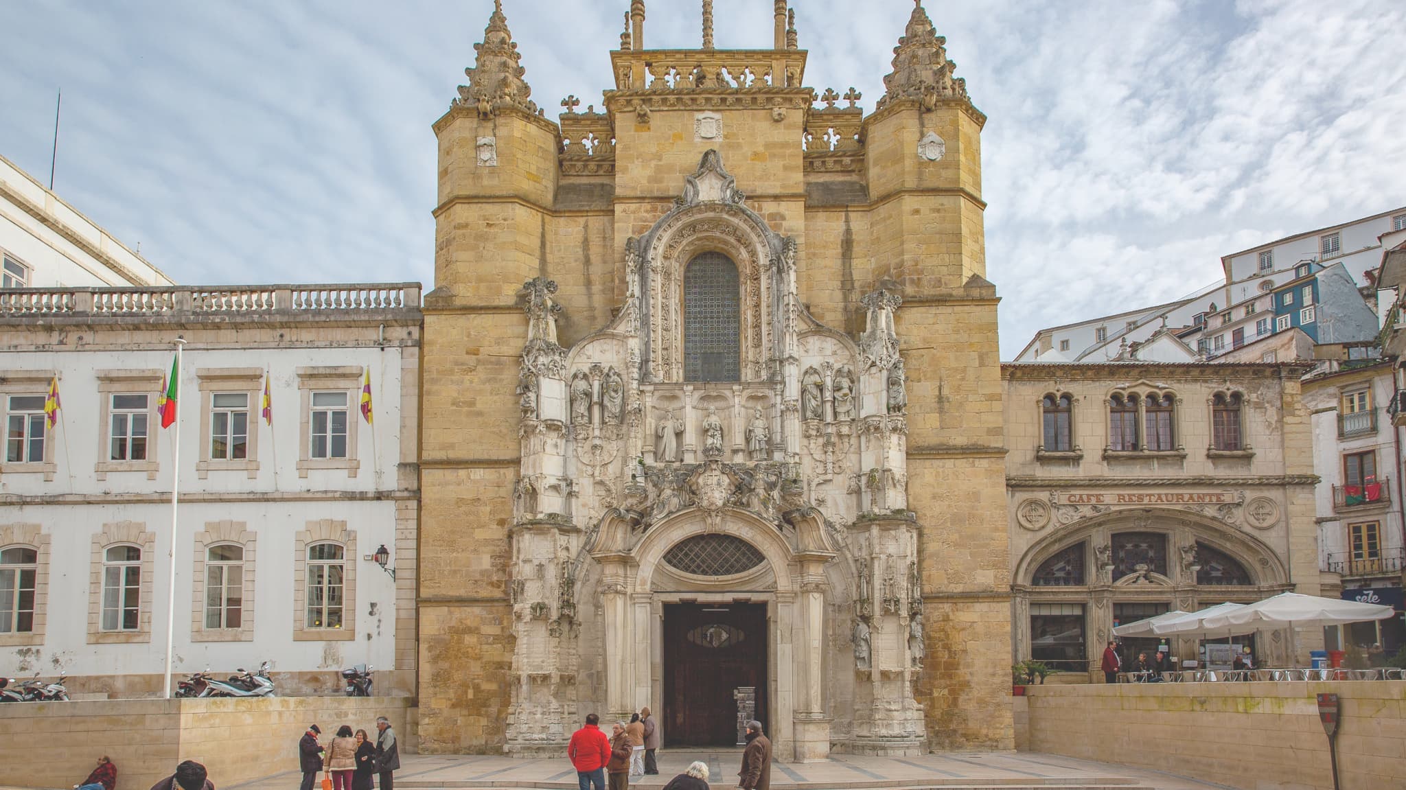 サンタ・クルース修道院