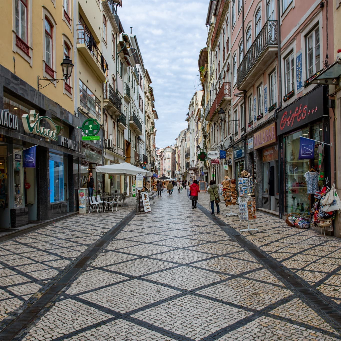 フェレイラ ボルジェス通り