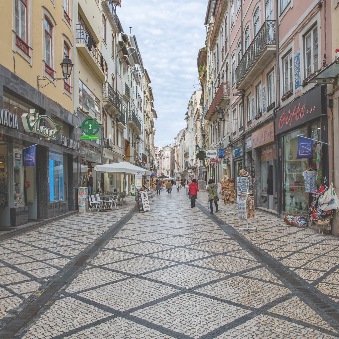 フェレイラ ボルジェス通り